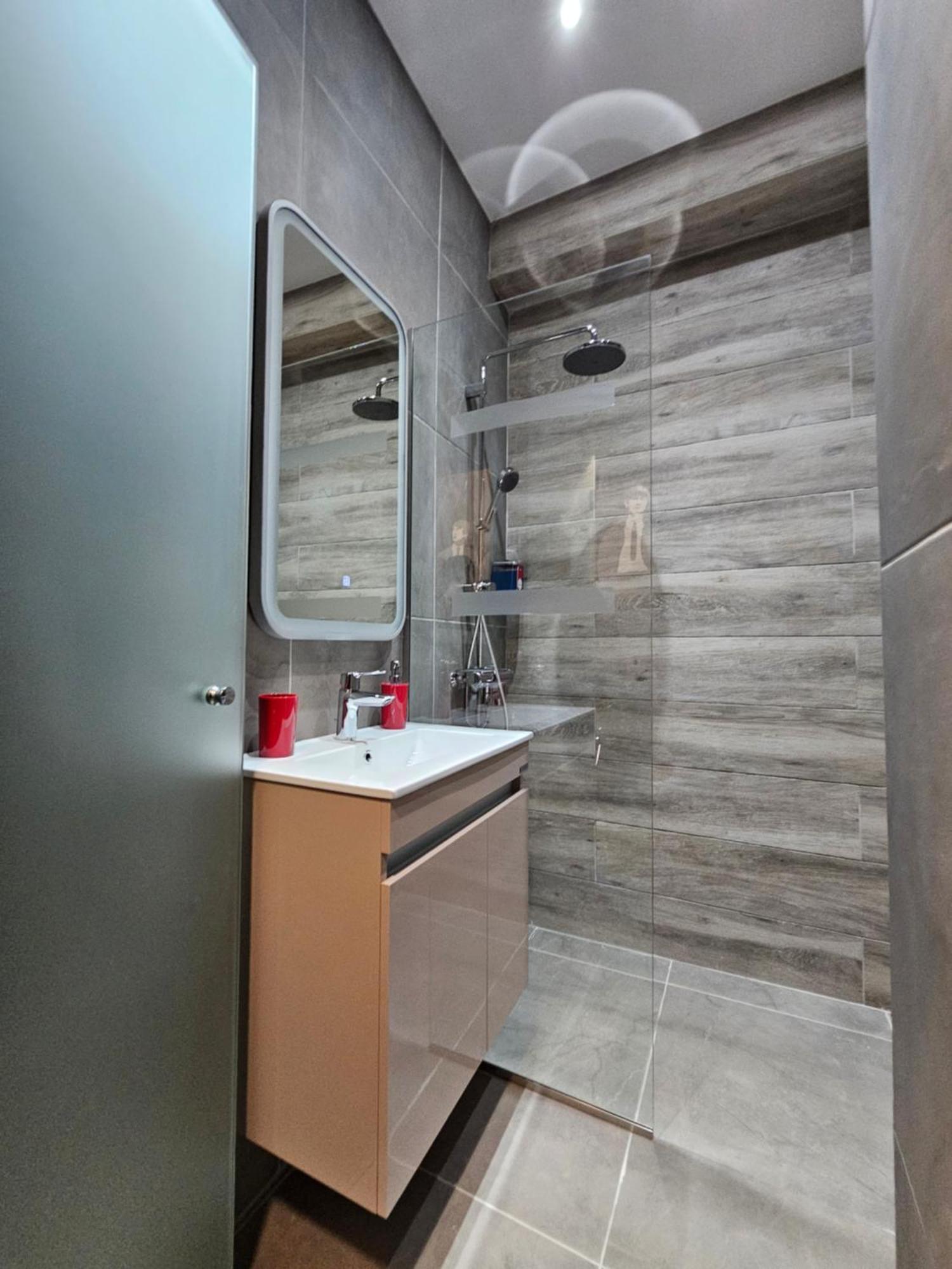 Dione Luxury Business Suite In The Heart Of Athen Eksteriør billede